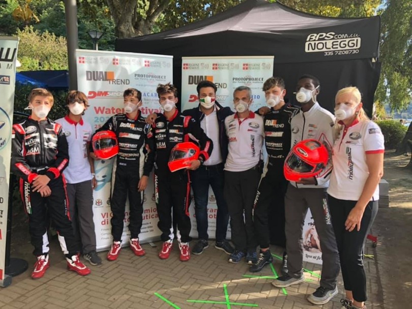 Il Rainbow Team sul podio della Formula Junior Elite